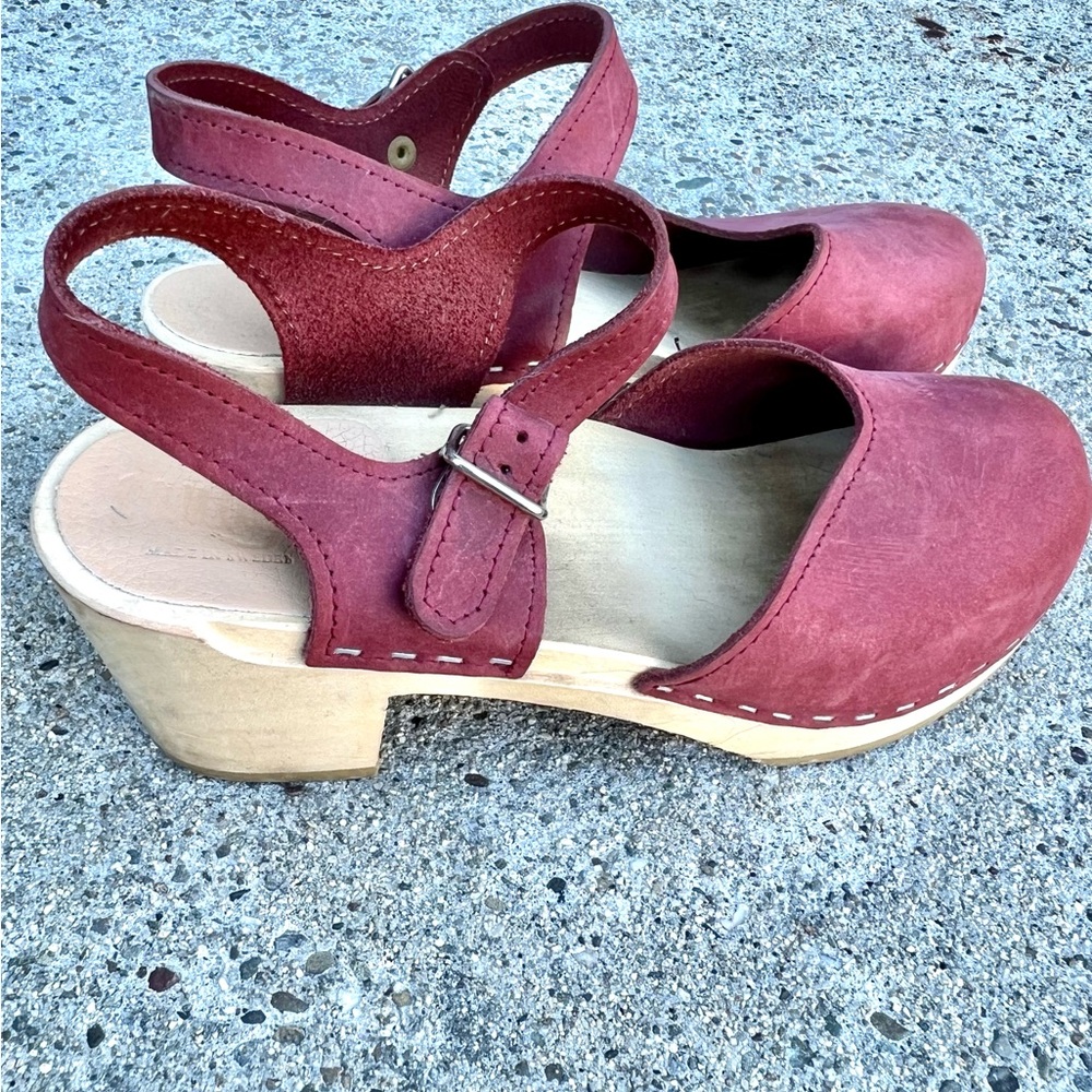Sandgrens Sargasso maroon wooden clogs size 37